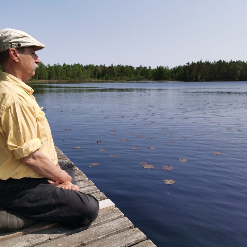 Zazen am See in Schweden